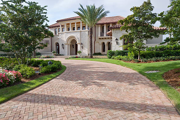 Best Interlocking Driveway Pavers  in Belpre, OH